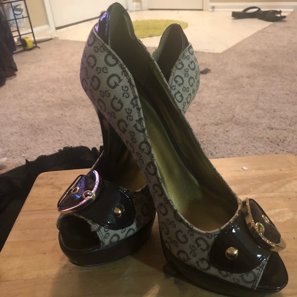 Size 8 Guess Heels